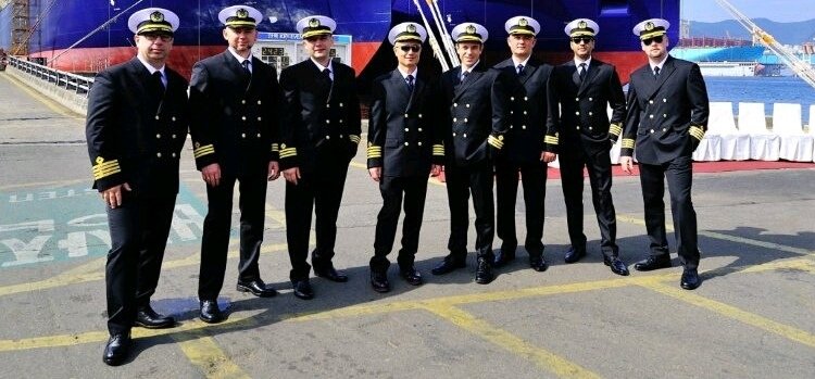 How to start a career in merchant navy